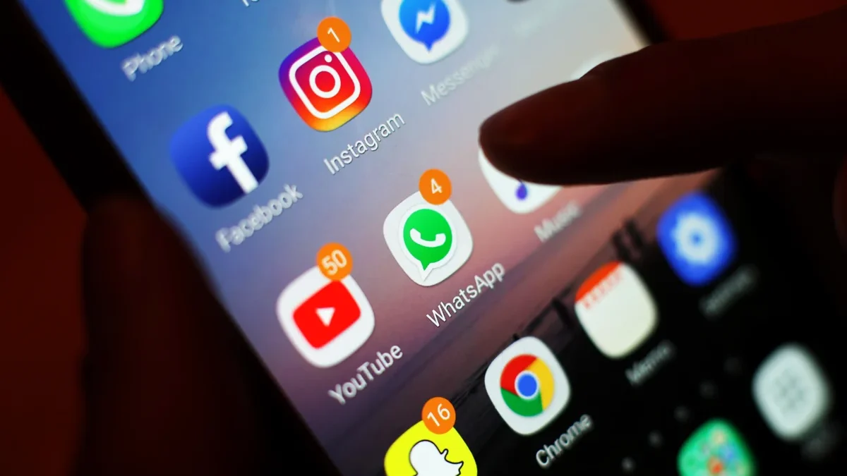 Social media ban ‘on the table’ after parents overwhelmingly back Australian-style restrictions