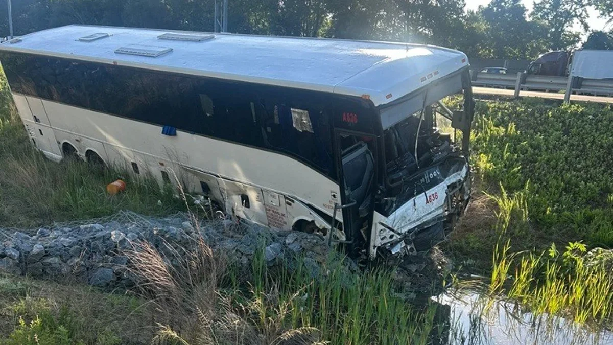 VIRGINIA_AUTOBUS_CHOQUE_585_6