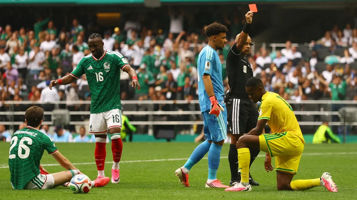 2026-06-11T212716Z_1259140995_UP1EM6B1N6VY9_RTRMADP_3_SOCCER-WORLDCUP-MEX-ZAF