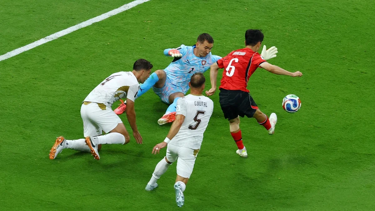 2026-06-12T033617Z_1698724943_UP1EM6C09M17C_RTRMADP_3_SOCCER-WORLDCUP-KOR-CZE