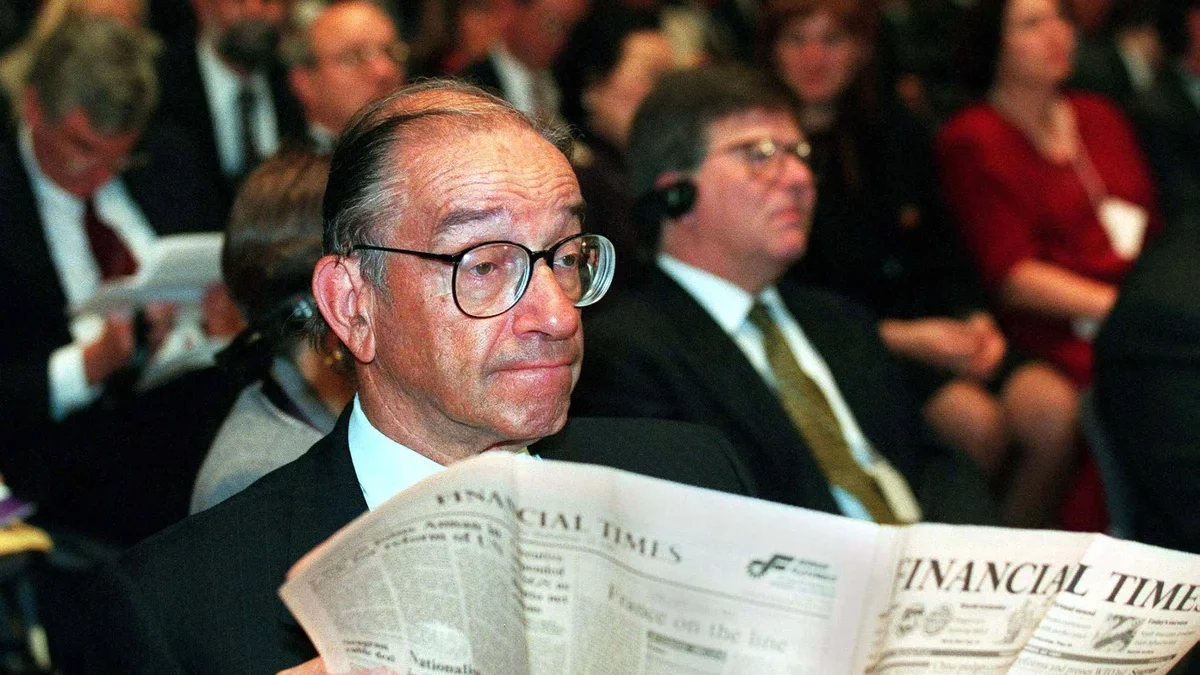 2026-06-22T121057Z_256490562_RC20ZLA1TO09_RTRMADP_3_PEOPLE-ALAN-GREENSPAN