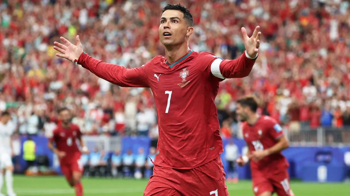 2026-06-23T174748Z_2096259993_UP1EM6N1D9Q9D_RTRMADP_3_SOCCER-WORLDCUP-POR-UZB