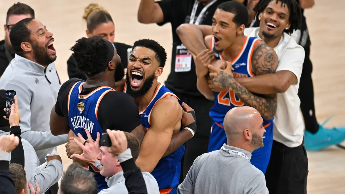 CORRECTION_APTOPIX_NBA_Finals_Knicks_Spurs_Basketball_94953