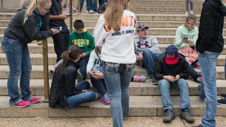Kids shouldn’t be getting smartphones before the age of 13, study finds