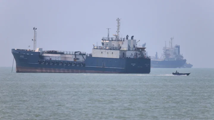 Iran-US war latest: Tehran declares Strait of Hormuz is closed after Trump deal due to ‘ceasefire violations’
