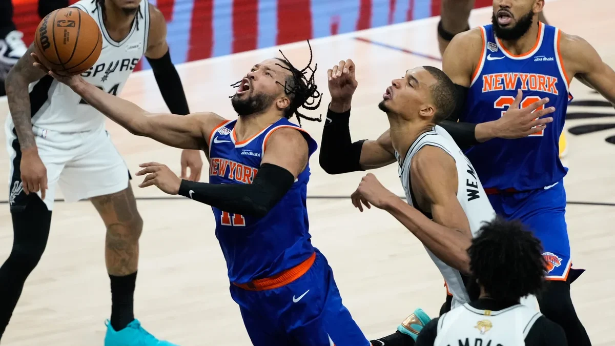 NBA_Finals_Knicks_Spurs_Basketball_84_36