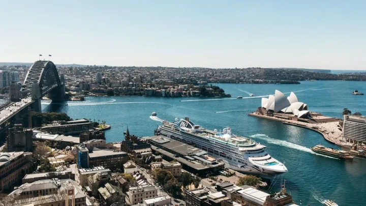 This skyscraper hotel has unrivalled views across Sydney
