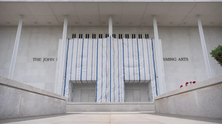 Kennedy Center says it isn’t required to reschedule shows after judge blocks 2-year closure