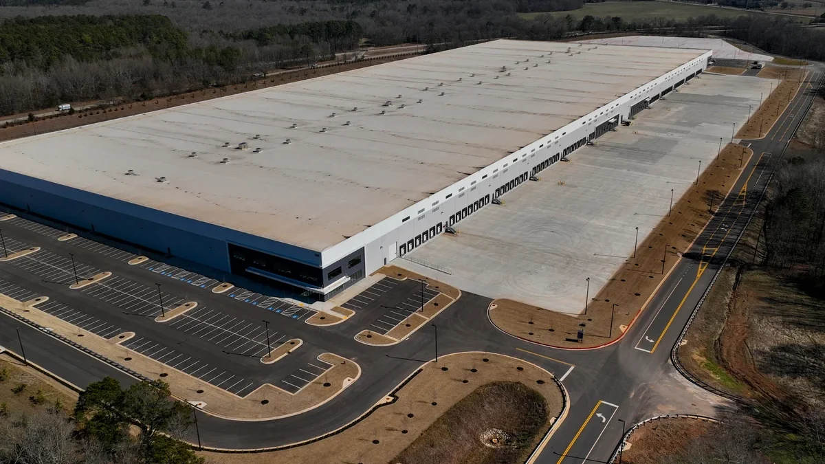 US_Immigration_Detention_Warehouses_27759