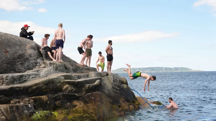 UK faces scorching heatwave as 37C forecasts trigger health alerts