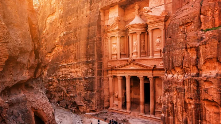 Is it safe to travel to Jordan? Latest advice after continued Israel strikes on Lebanon