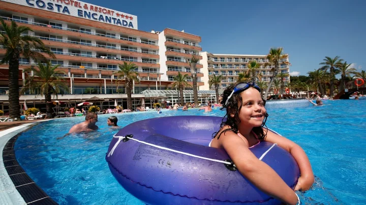 Planning a vacation? We asked a pharmacist what should be in your travel medicine bag