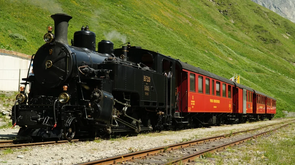 Switzerland_Heritage_Railway_46596