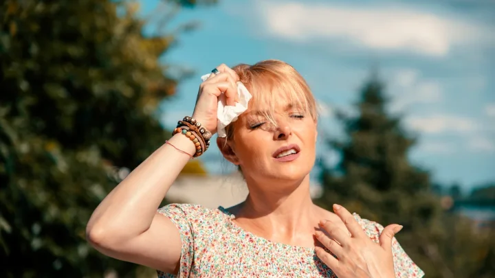 What are the symptoms of heat exhaustion – and how is it different from heatstroke?